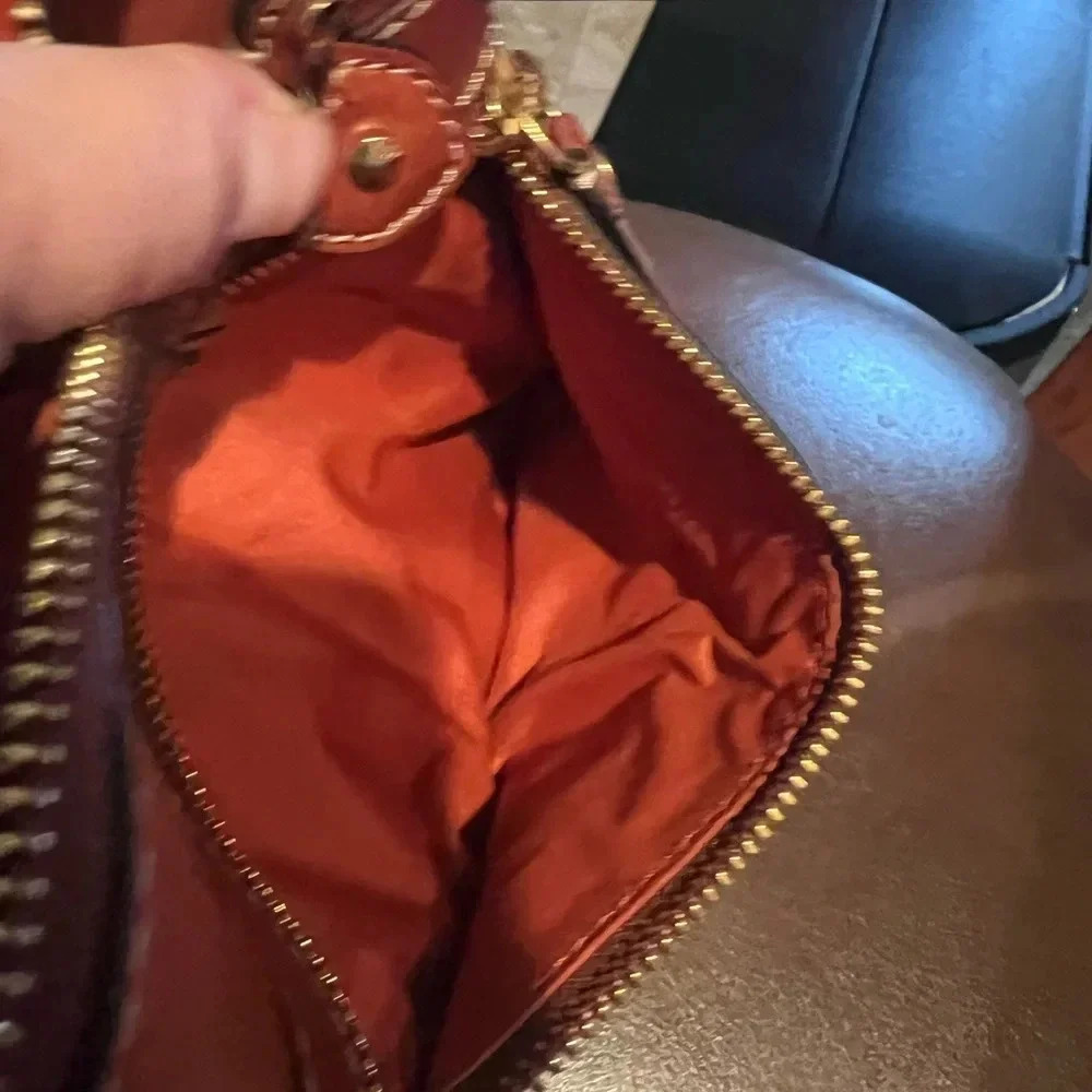 Cole Haan leather bag 🤎 - Picture 10 of 11